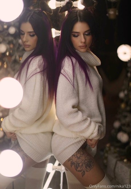 Nika123 mannequin images