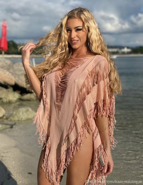 Kari Nautique modelo desnudo recopilación