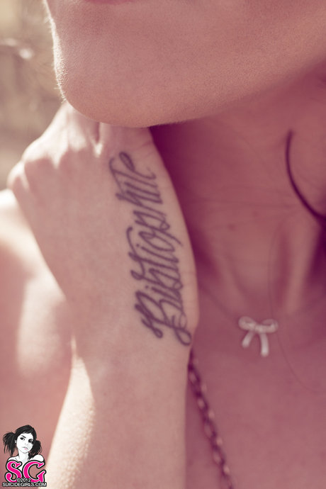 Olivia Black nus star du porno photo