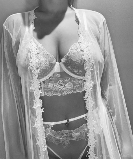 Brianna Booska modèle porno image