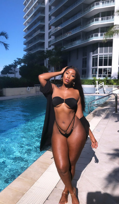 sobomb modèle sympa photos