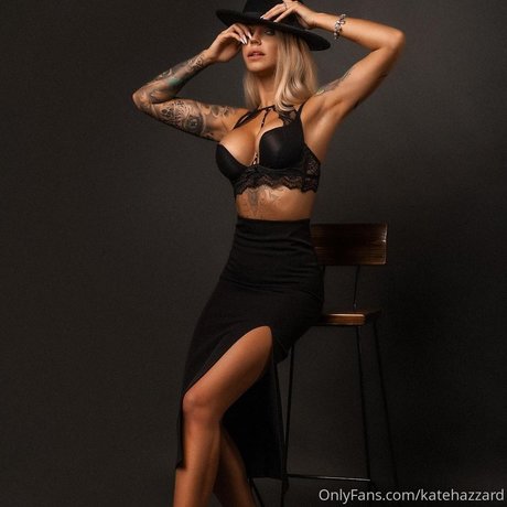 Kate Hazzard estrella atractiva galería