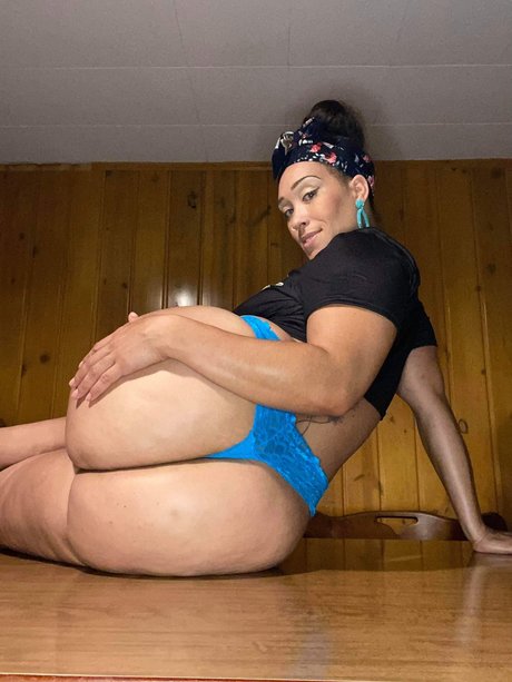 Kendra Kouture belle actrice des photos