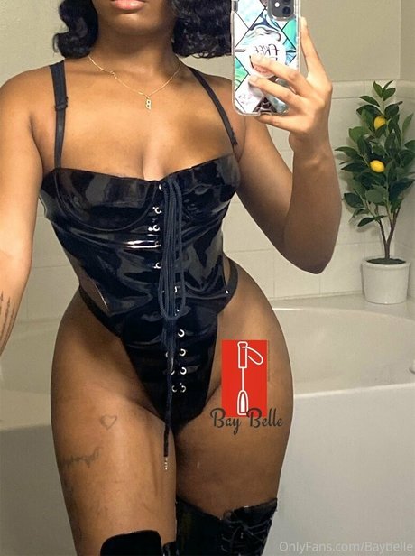 Baybelle modelo desnudos foto