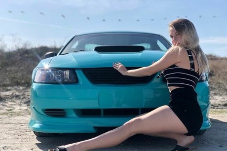 UrEbabe estrella erótica galerías