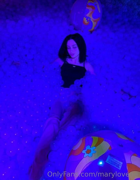 maryloveee star érotique photos