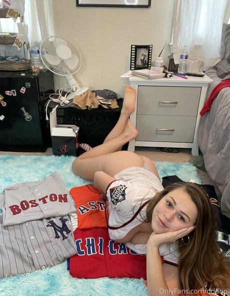 dddbri actrice pornographique des photos