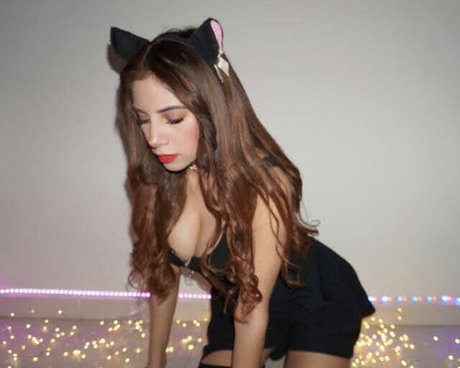 MonyWTFLive estrella porno sexy archivo