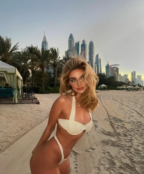 Antonia Freya Lidia actrice exclusive des photos