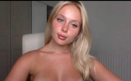 mskittybea model pretty picture