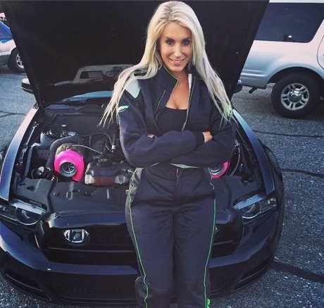 Malorie Woods modèle pornographique photo