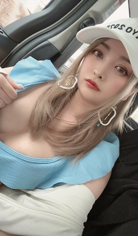 Noraneko estrella porno caliente galerías