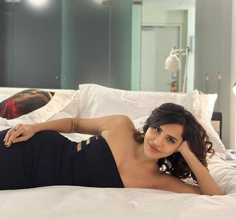 Ashu Reddy modelo sexual galería