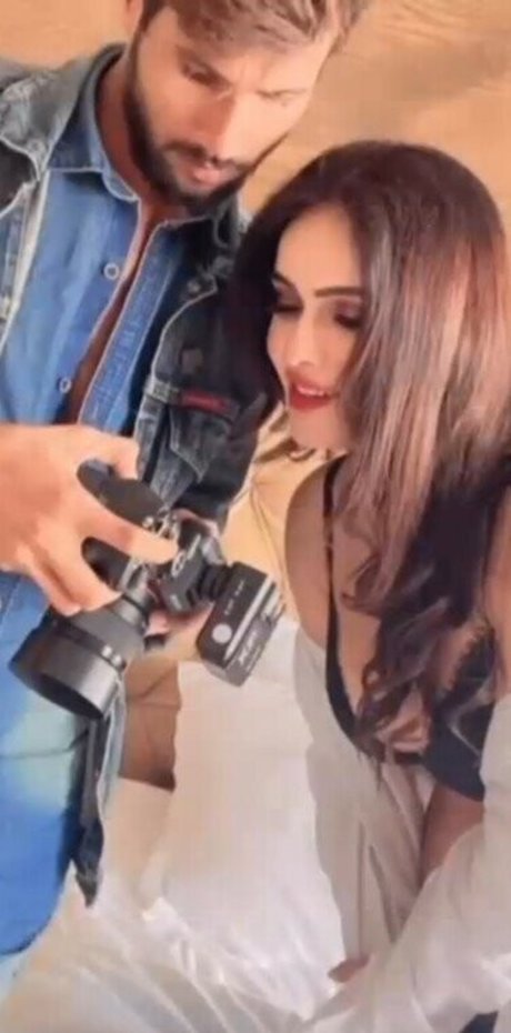 Neha Malik arte modelo imagen