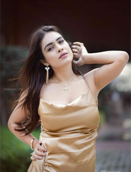 Neha Malik actrice artistique image