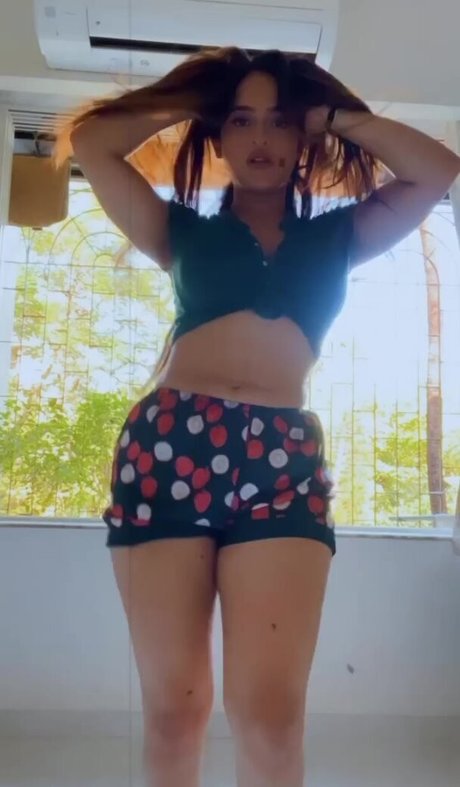 Prajakta Dusane nudes star images