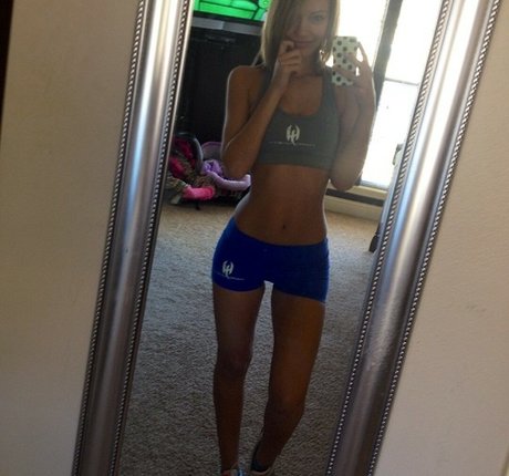 Emerald Kisses modèle porno img