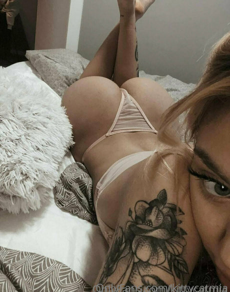 Dafni Kouneli desnudos de estrellas porno galería