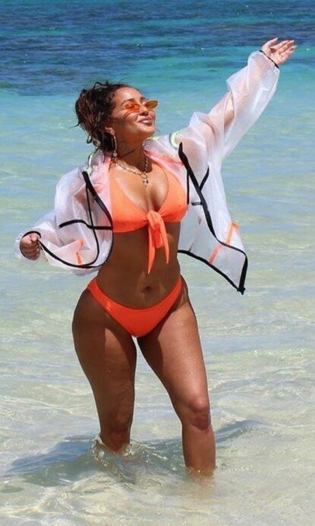 Adrienne Bailon étoile adulte des photos