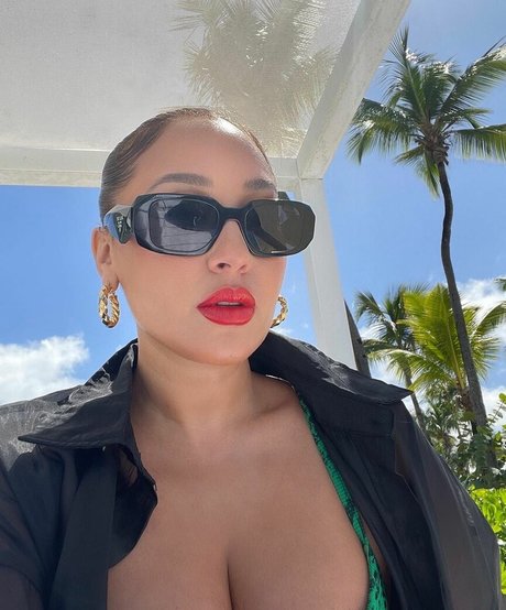 Adrienne Bailon meilleur modèle images