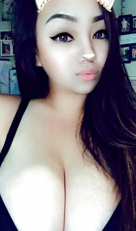 emily vue beautiful actress gallery