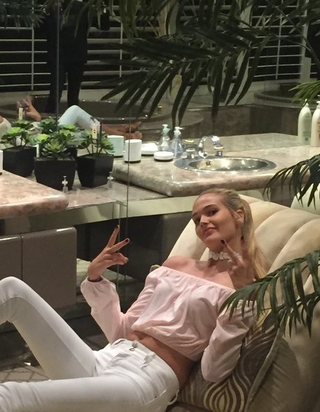 Noel Berry modèle joli images