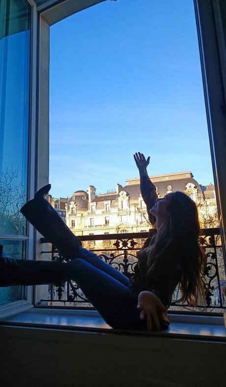 Camila Sodi modelo pornografico fotos