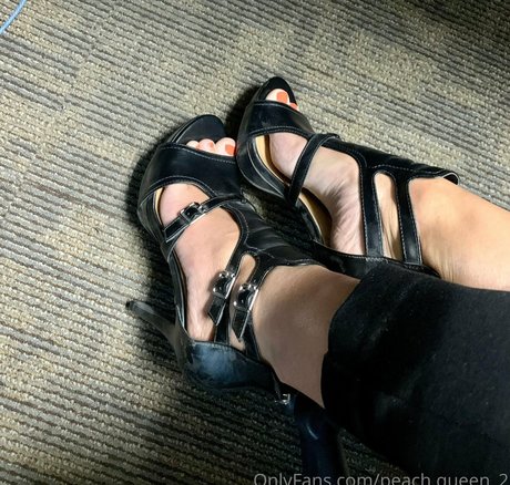 Peach Queen 2 estrella porno galerías