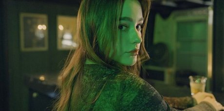 Dasha Tarab actriz desnuda imágenes