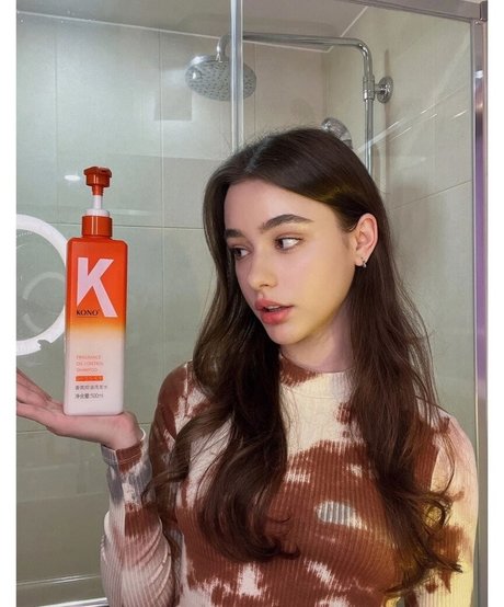 Dasha Tarab actriz porno imágenes