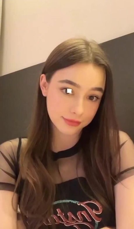 Dasha Tarab actrice chaude des photos