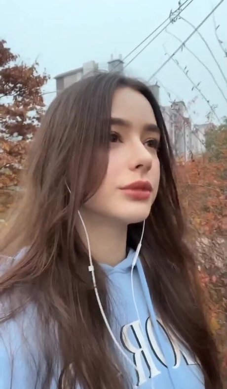 Dasha Tarab actrice libre img