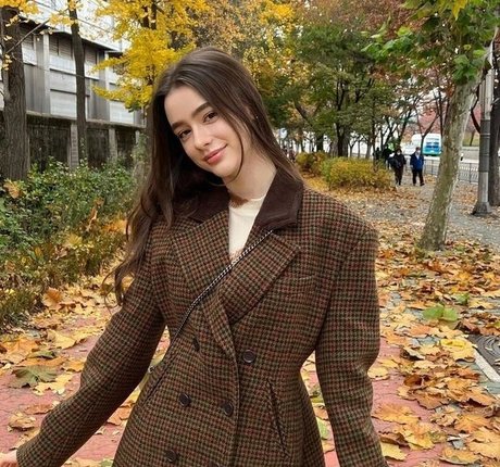 Dasha Tarab actrice libre galeries