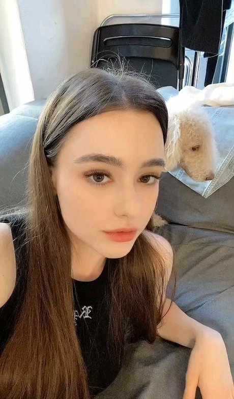 Dasha Tarab estrella desnuda archivo