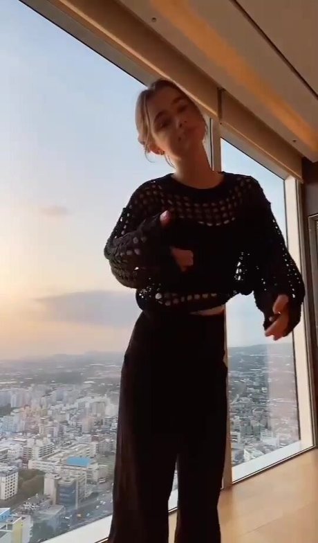 Dasha Tarab estrella porno atractiva galería