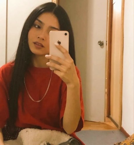 Flores Isabella98 actriz xxx imágenes