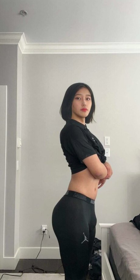 Makicharp pornstar nude images