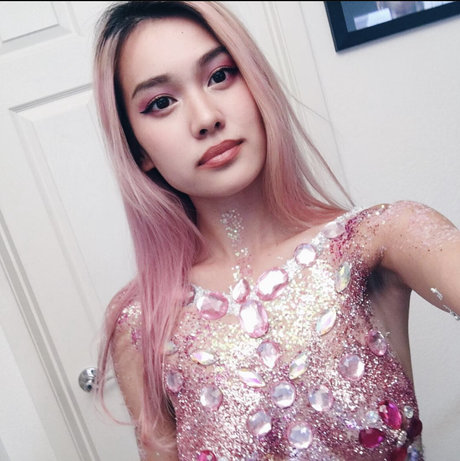 Lyvian Dao pornstar pretty images