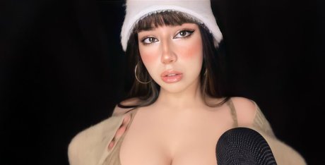 Shiny ASMR erotic actress pics
