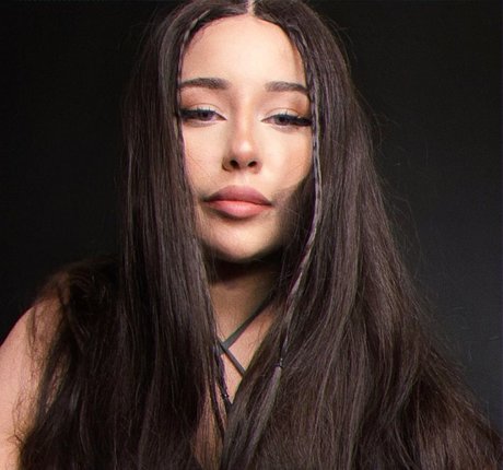 Shiny ASMR modèle de sexe photos