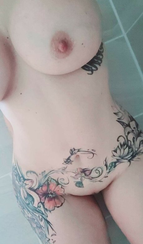 Sugar Krispy Kat modelo desnudos galería