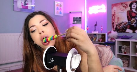 Mizz Ellaa ASMR actriz sexual imagen