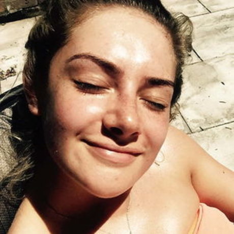 Isabel Hodgins top star images