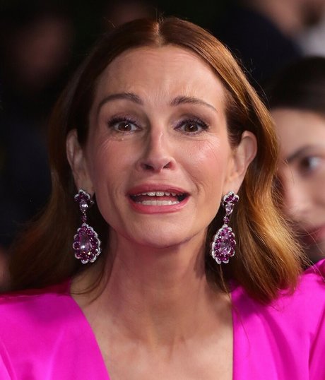 Julia Roberts pretty actress images