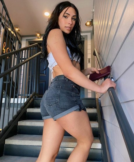 Danielle Briski pornstar exclusive picture