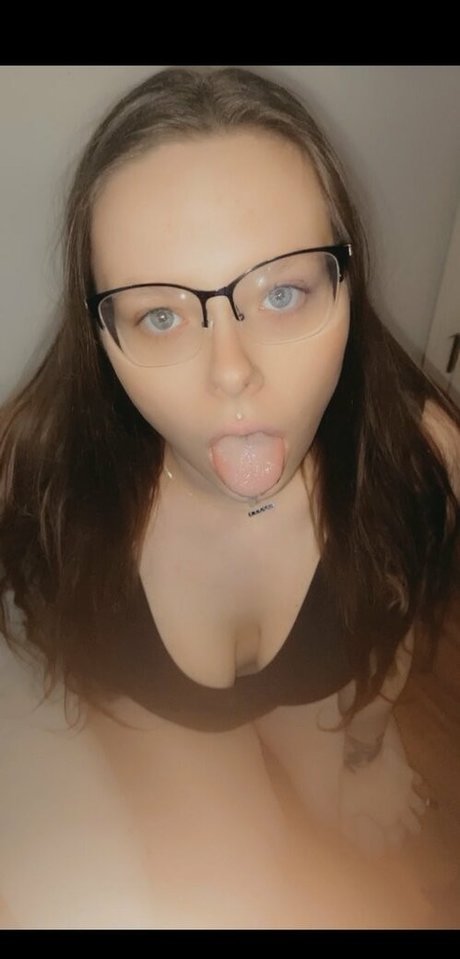 freaksaregeeks star erotic photos