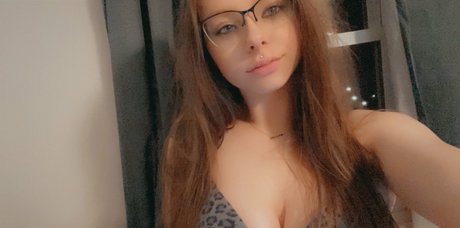 freaksaregeeks star hot pictures