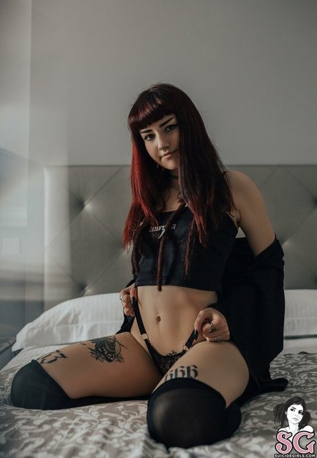 Lunathefairyy nus de stars du porno img