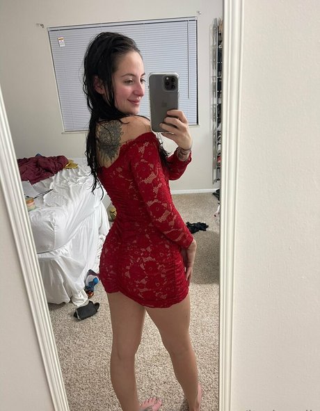 ItsdanniB free model photos