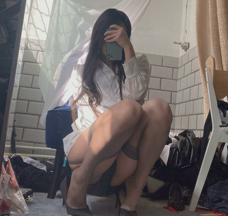 BrickZhuan model xxx photo